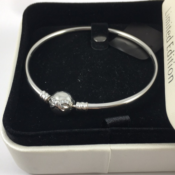NEW Pandora limited Edition Dainty Bow Bangle 19cm - Picture 2 of 5